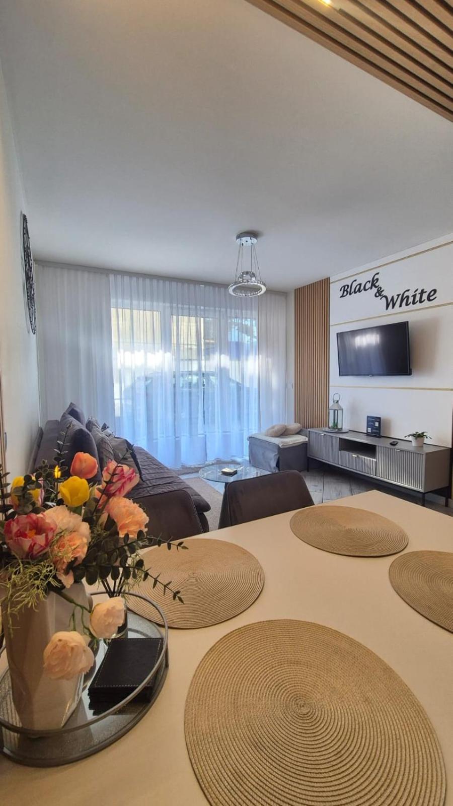 Apartament Black-White Мельно Экстерьер фото